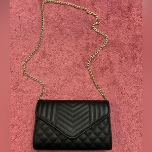 Envelope crossbody bag